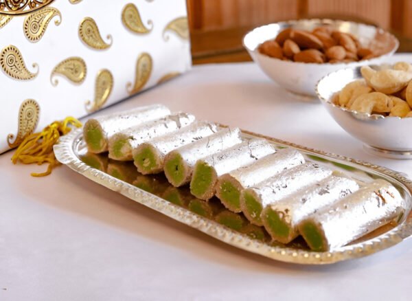 Kaju Pista Roll